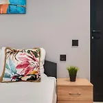 Flats With Style Апартаменты *