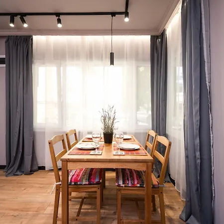 Flats With Style 瓦爾納