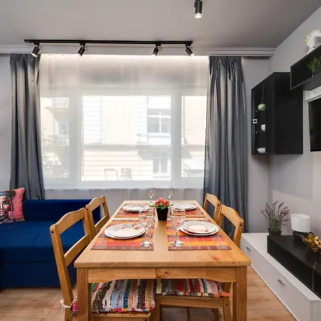 Flats With Style * 瓦爾納